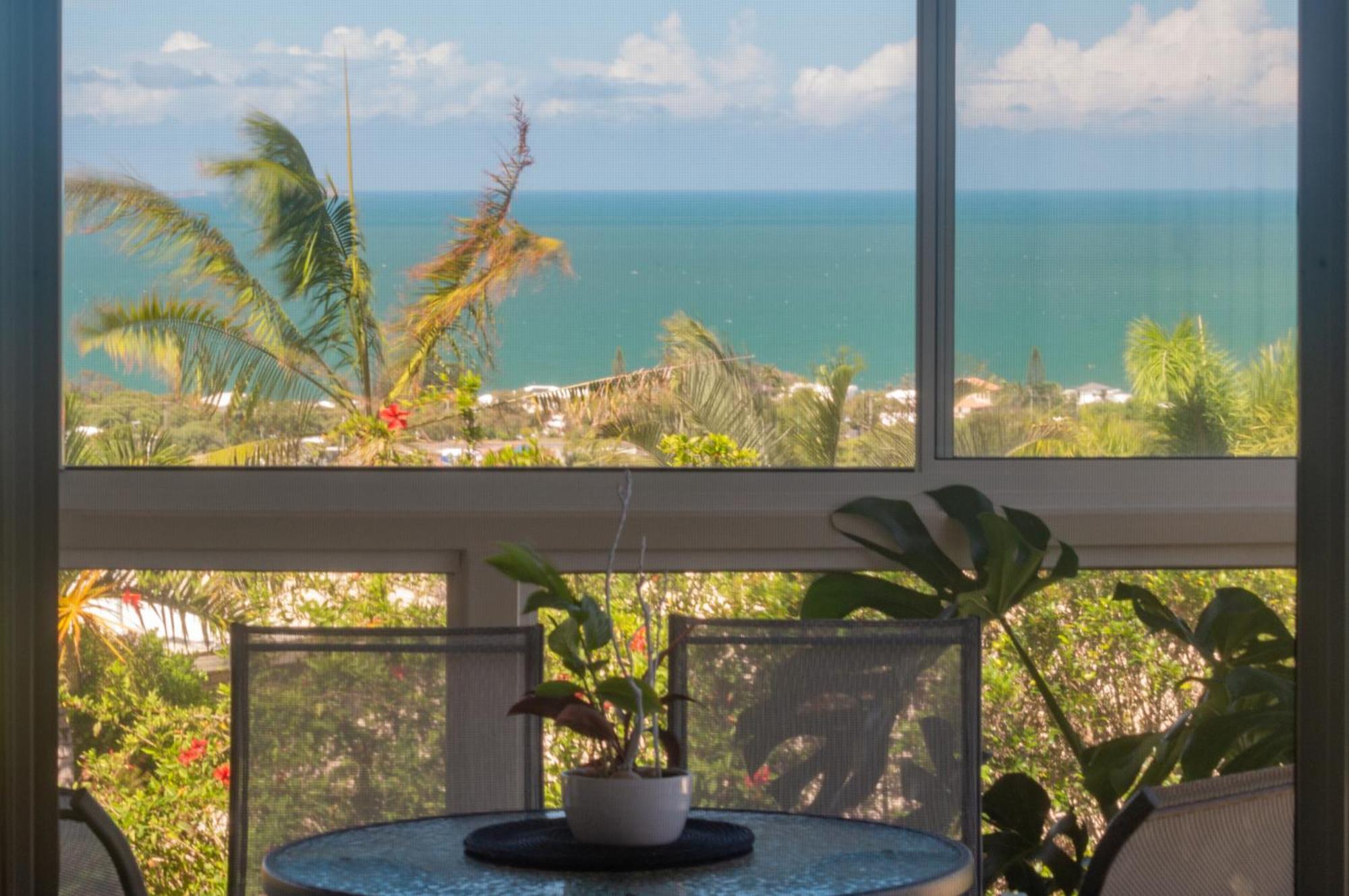 Bella Vista - Spectacular Ocean Views & Continental Breakfast Lejlighed Yeppoon Eksteriør billede