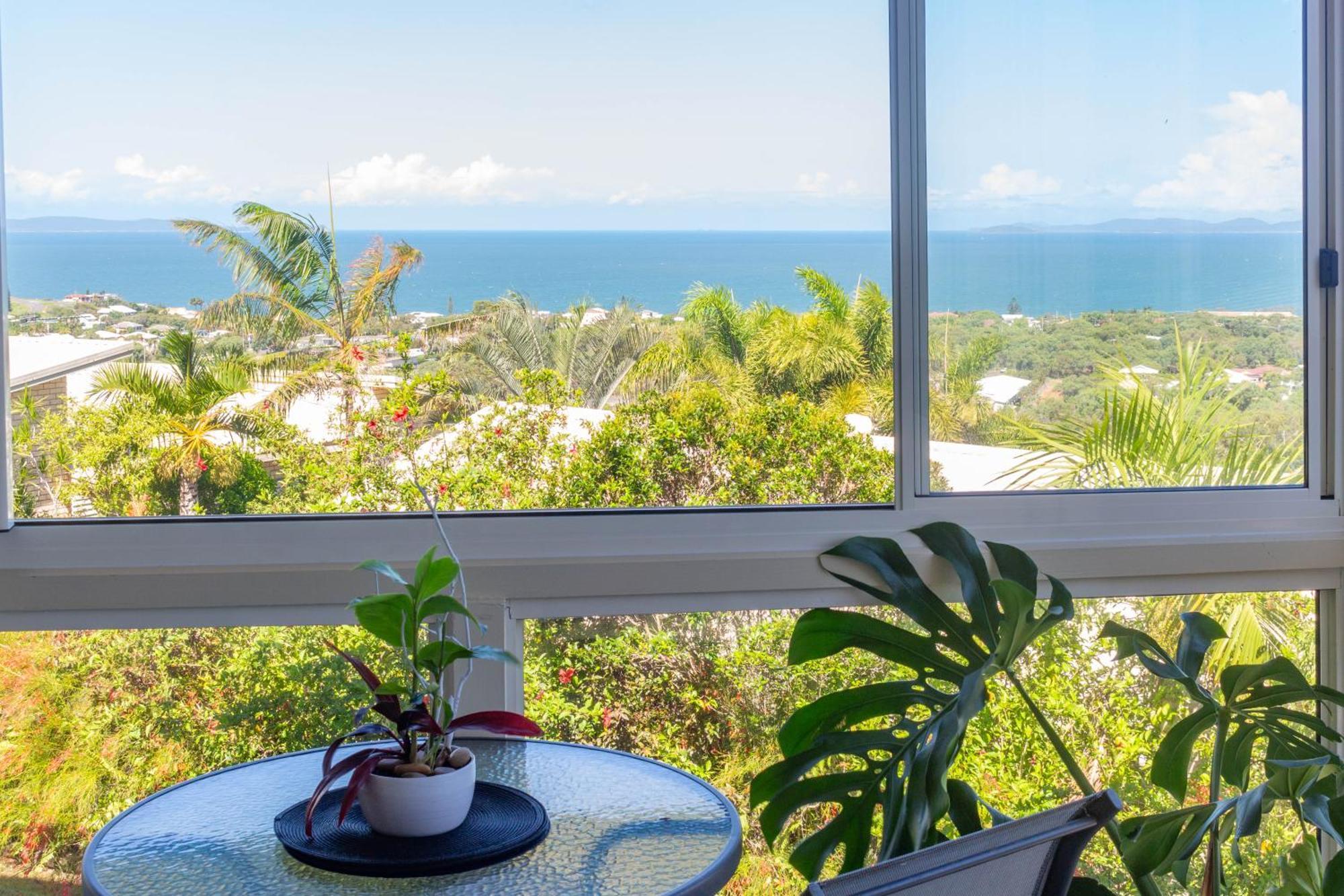 Bella Vista - Spectacular Ocean Views & Continental Breakfast Lejlighed Yeppoon Eksteriør billede