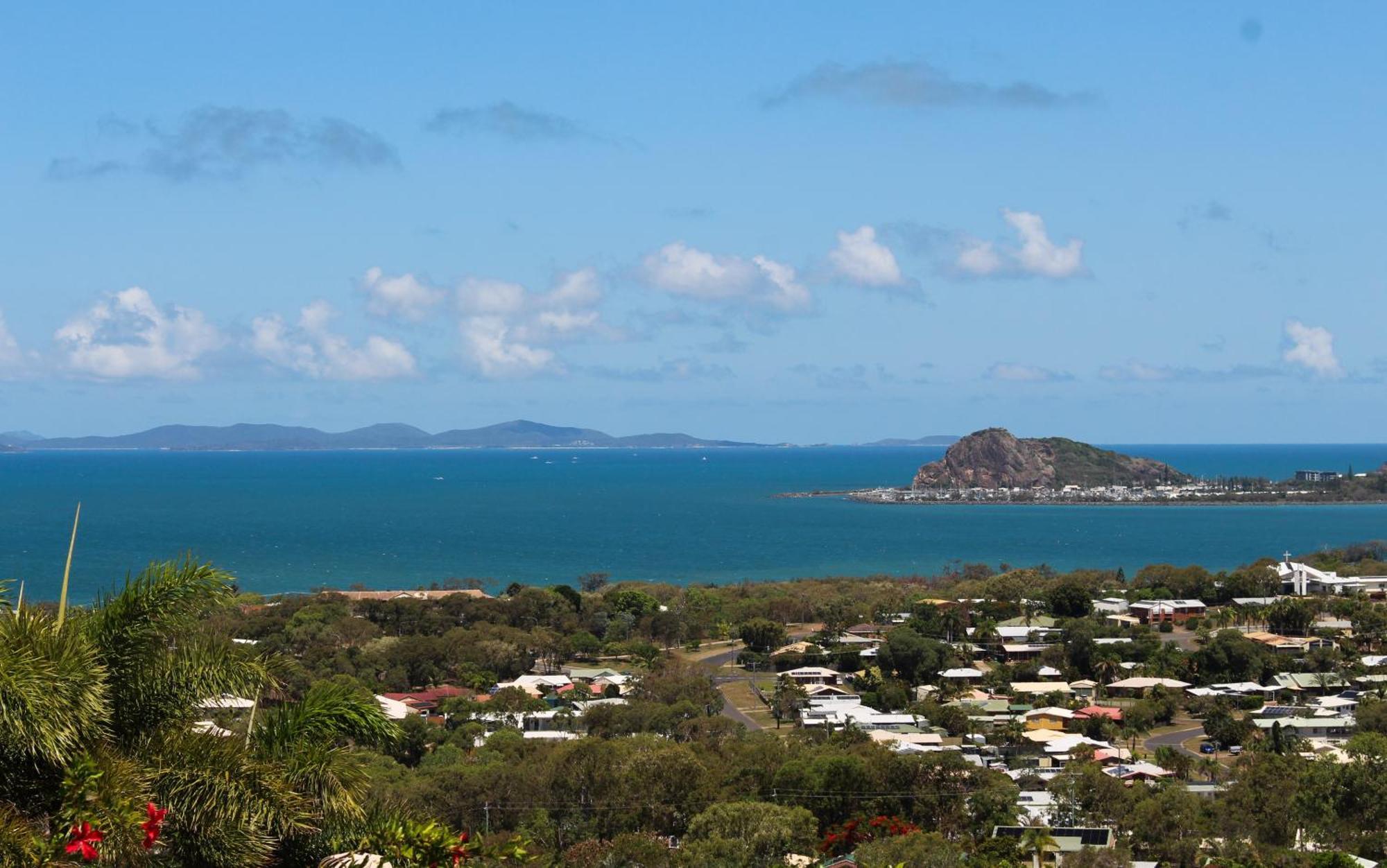 Bella Vista - Spectacular Ocean Views & Continental Breakfast Lejlighed Yeppoon Eksteriør billede